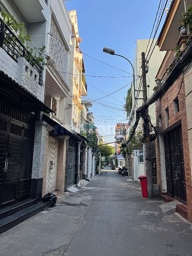 Hạ 1.5 Tỷ - Nguyễn Trọng Tuyển 6.4m x 17m nở hậu - Giá tốt 11 tỷ nhỉnh