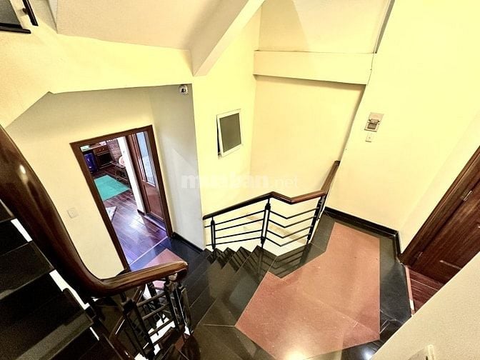 Nhà 4 tầng, diện tích 74m² (4.3 x 16.8), Đỗ Xuân Hợp, giá 5.9 tỷ