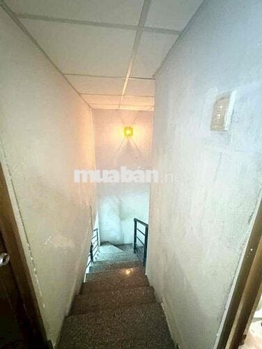 Bán nhà Trần Quang Diệu & Lê Văn Sỹ quận 3 ,3 tầng BTCT chỉ 2,4tỷ TL