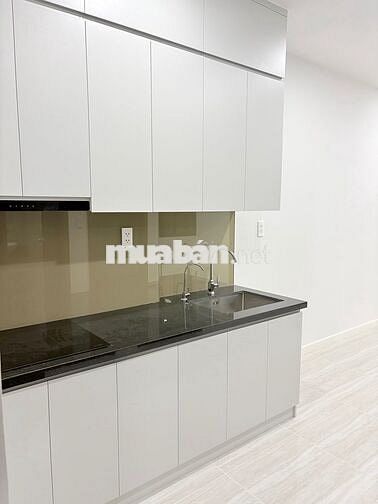 Tặng 1 tháng tiền thuê, sẵn máy lạnh, căn 2pn tháp TTTM, giáp Thủ