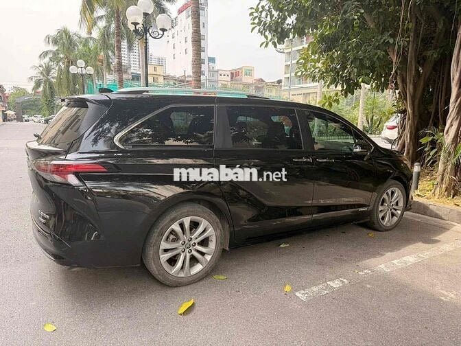 Toyota Sienna Limited 2021 Đen 28.xxx km