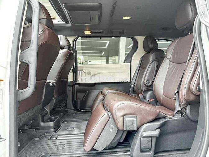 Toyota Sienna Limited 2021 Đen 28.xxx km