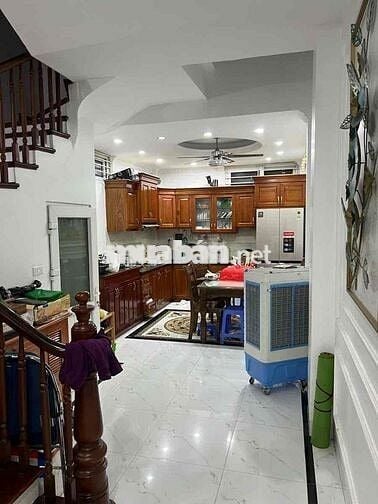 BÁN NHÀ HOÀNG QUỐC VIỆT  – 10M RA Ô TÔ TRÁNH – DT 52m2