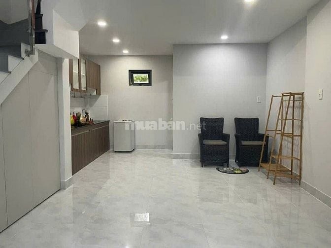 Nhà Quận 2-Mới -2 Tầng-Gần Chợ-Nội Thất Đầy Đủ-An Ninh-Sổ Riêng-Giá Rẻ