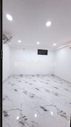 CÁCH MẶT TIỀN 20 M Q4 NGANG 3.75 X 11 - 5 TẤM