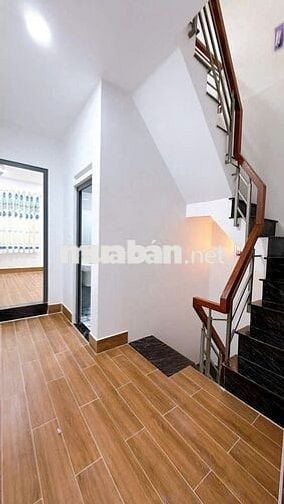 CÁCH MẶT TIỀN 20 M Q4 NGANG 3.75 X 11 - 5 TẤM