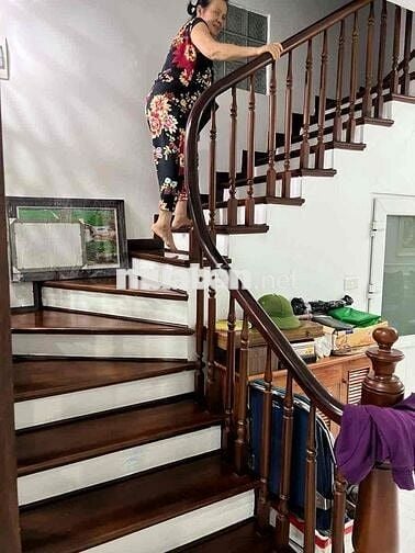 BÁN NHÀ HOÀNG QUỐC VIỆT  – 10M RA Ô TÔ TRÁNH – DT 52m2