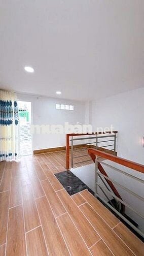 CÁCH MẶT TIỀN 20 M Q4 NGANG 3.75 X 11 - 5 TẤM