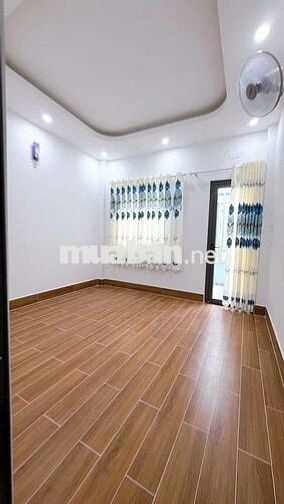 CÁCH MẶT TIỀN 20 M Q4 NGANG 3.75 X 11 - 5 TẤM