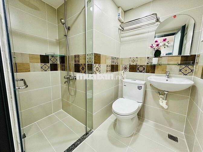 CHO THUÊ CĂN HỘ 25m MÁY GIẶT RIÊNG, CỬA SỔ TRỜI NGAY TRUNG TÂM QUẬN 10