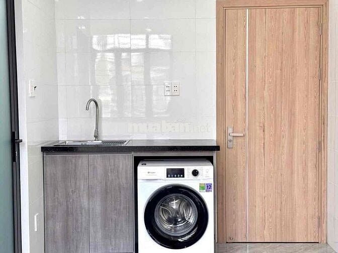 CHO THUÊ CĂN HỘ 25m MÁY GIẶT RIÊNG, CỬA SỔ TRỜI NGAY TRUNG TÂM QUẬN 10