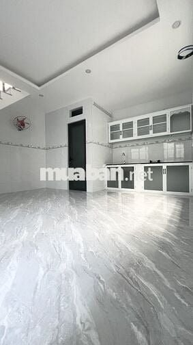 BÁN NHÀ LẦU HẺM OTO GẦN ĐƯỜNG GIÁ 2 TỶ 500