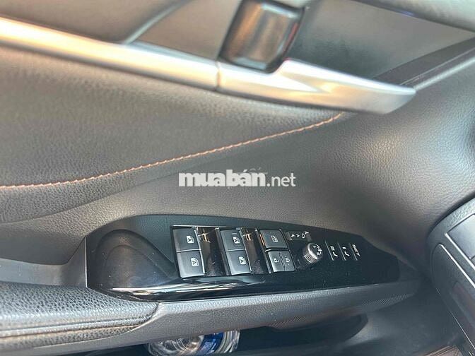 Toyota Camry 2020 2.5 Q Đen 55800 km