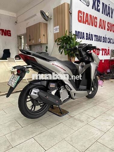 Honda Vario 150 đk 2021 màu bạc nhám BSTP
