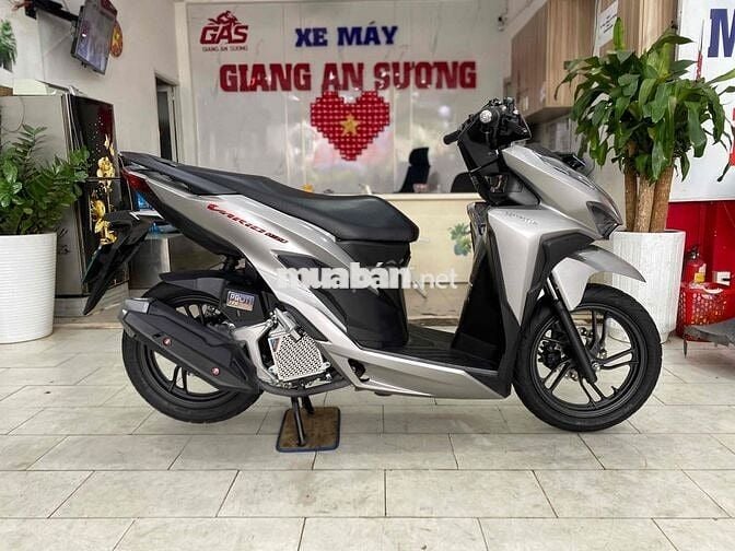 Honda Vario 150 đk 2021 màu bạc nhám BSTP