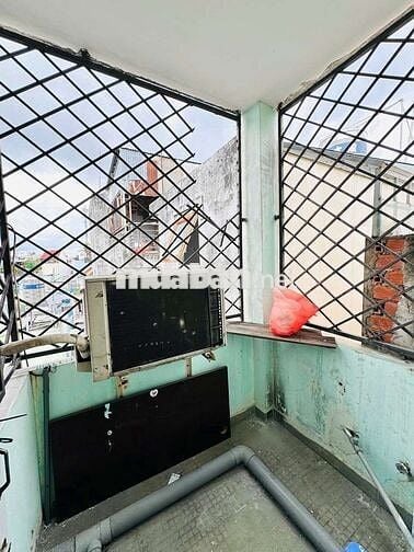 SIÊU PHẨM GIÁ RẺ FREE XE GẦN ĐH GIA ĐỊNH TẠI NGUYỄN VĂN CÔNG