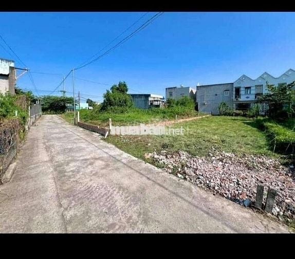 Cần Ra Hàng Ngộp Gấp Lô Đất 90m2 Gần Chợ Suối Sâu . Giá 450tr, SHR