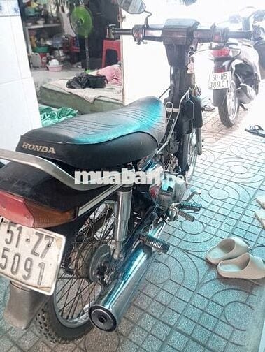 Honda Dream II màu Đen