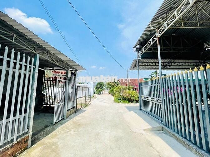 Nhà xây mới - Phước Vĩnh An - Củ Chi : 120m2 (6x20) - 2PN . Giá 2 tỷ