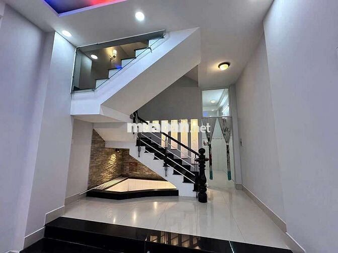 Cho thuê nhà nguyên căn mới  Gò Vấp