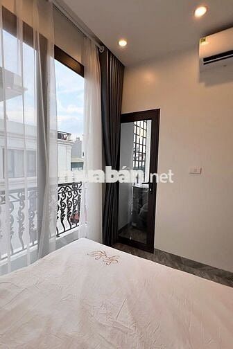 CHO THUÊ CĂN HỘ 1 PHÒNG NGỦ FULL ĐỒ BAN CÔNG NGAY PHỐ TRUNG KÍNH - CG