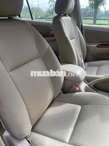 Toyota Innova 2008 G - 89000 km