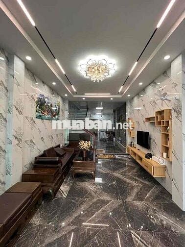 siêu phẩm đức thượng cách quốc lộ 32 500m