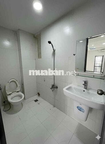 Phòng trọ ban công 40m2 đường Tạ Quang Bửu, Quận 8