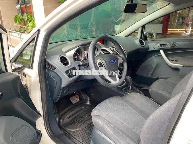 Ford Fiesta 2013 Trắng 59.800 km 1 Chủ