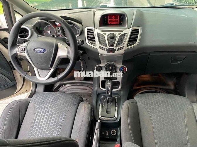 Ford Fiesta 2013 Trắng 59.800 km 1 Chủ