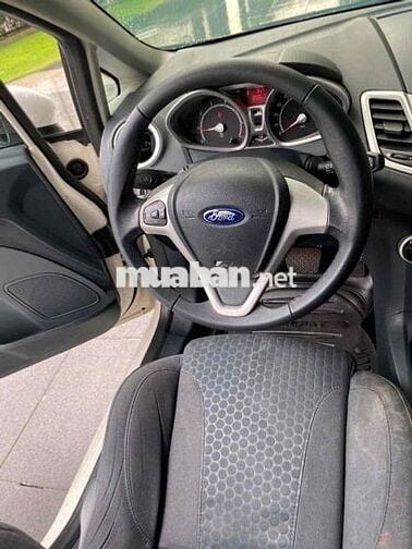 Ford Fiesta 2013 Trắng 59.800 km 1 Chủ
