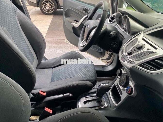 Ford Fiesta 2013 Trắng 59.800 km 1 Chủ