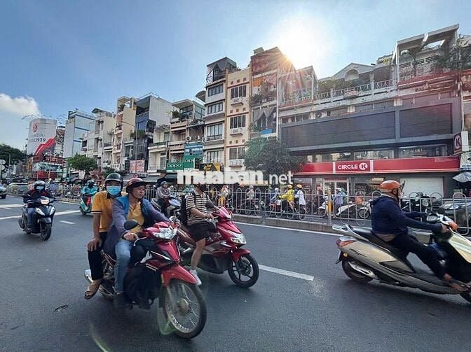 cho thuê mặt tiền 12m 169A-169B Hoàng Diệu P.Xóm Chiếu (P13 Quận 4 cũ)