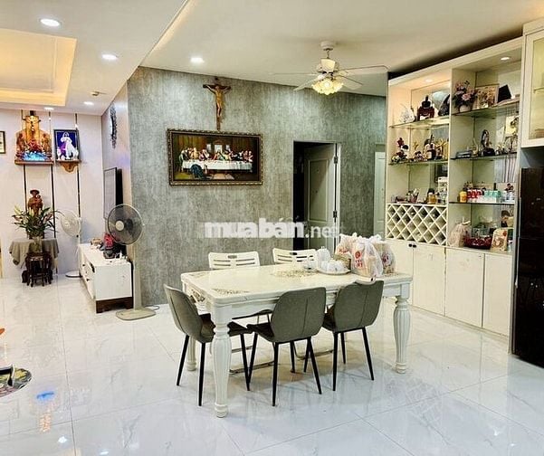 Chính chủ cần bán căn hộ Dragon Hill 1 - 122m² - Căn góc đẹp - Sổ hồng