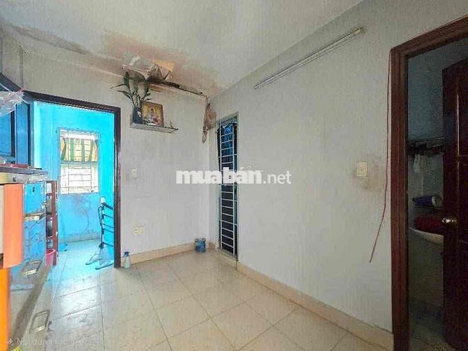 Nhà mặt tiền Âu Cơ 3 tầng 101m2 ( 3.9m x 26m) khu vực đông đúc tiện kd