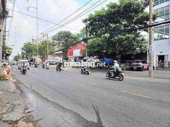 Nhà mặt tiền Âu Cơ 3 tầng 101m2 ( 3.9m x 26m) khu vực đông đúc tiện kd