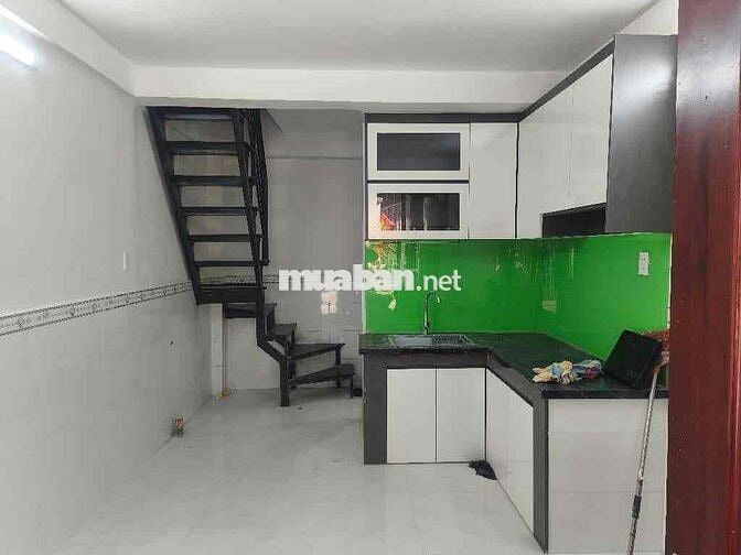 Hot, Bán gấp nhà Mặt Tiền Bùi Thị Xuân, TBình, 40n2sd, 3 tầng mới, 2ty