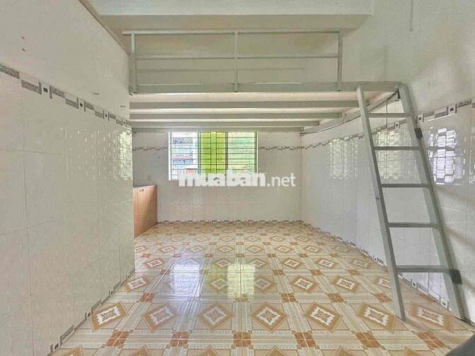 PHÒNG GÁC MÁY LẠNH - CỬA SỔ TRỜI - NGAY BẮC HẢI LÝ THƯỜNG KIỆT