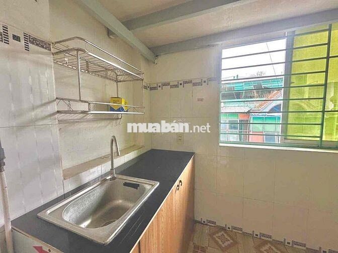 PHÒNG GÁC MÁY LẠNH - CỬA SỔ TRỜI - NGAY BẮC HẢI LÝ THƯỜNG KIỆT