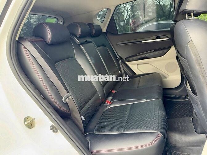 Kia Sonet 1.5 AT 2022 Dky 2023, nhiều đồ chơi lắm!