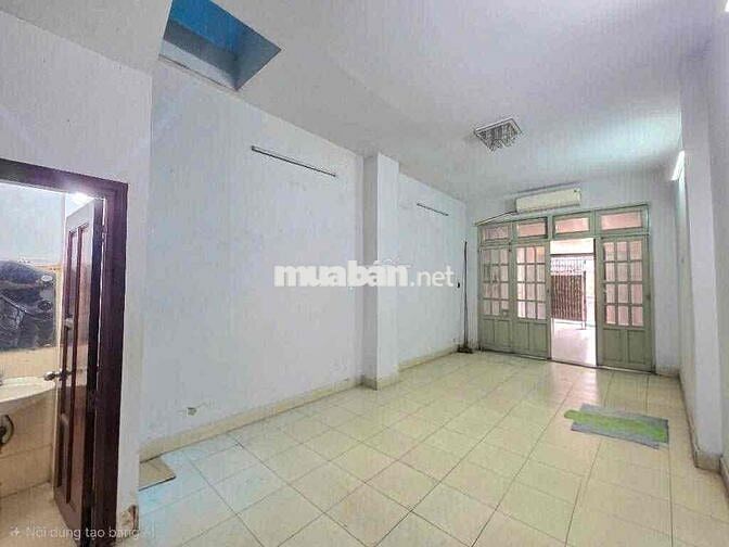 Nhà mặt tiền Âu Cơ 3 tầng 101m2 ( 3.9m x 26m) khu vực đông đúc tiện kd