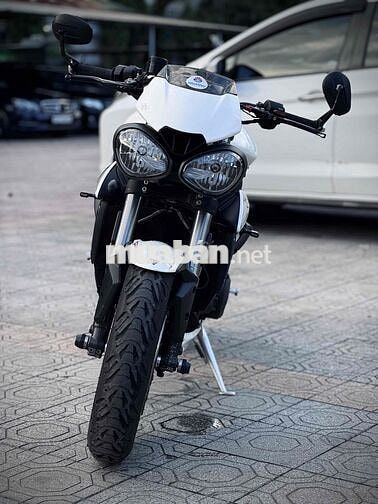 Street Triple 765RS 2018 bản full option giá tốt