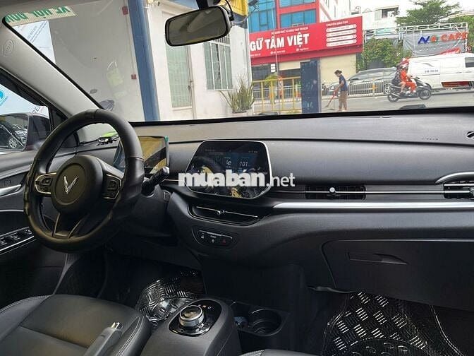 VINFAST VF5 PLUS 2025 MUA PIN GIA ĐÌNH LƯỚT HT 75%