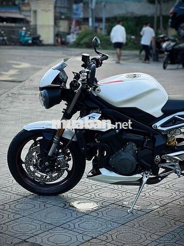 Street Triple 765RS 2018 bản full option giá tốt