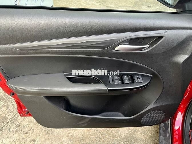 VINFAST VF5 PLUS 2025 MUA PIN GIA ĐÌNH LƯỚT HT 75%