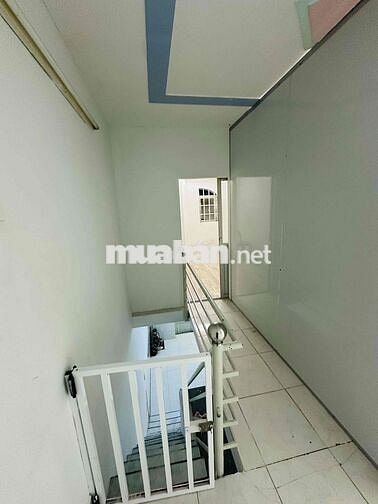 NHÀ NGUYÊN CĂN _ Trệt Lầu _ 2PN _ Hẻm xe hơi _ Gần chợ cầu Đồng