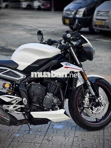 Street Triple 765RS 2018 bản full option giá tốt