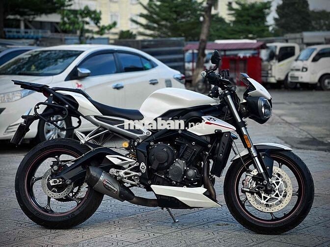 Street Triple 765RS 2018 bản full option giá tốt