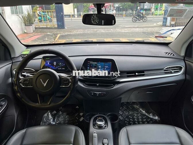 VINFAST VF5 PLUS 2025 MUA PIN GIA ĐÌNH LƯỚT HT 75%