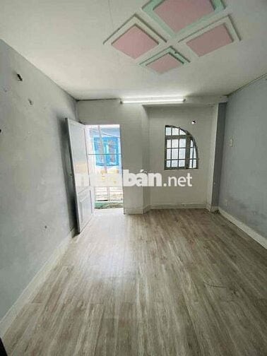 NHÀ NGUYÊN CĂN _ Trệt Lầu _ 2PN _ Hẻm xe hơi _ Gần chợ cầu Đồng